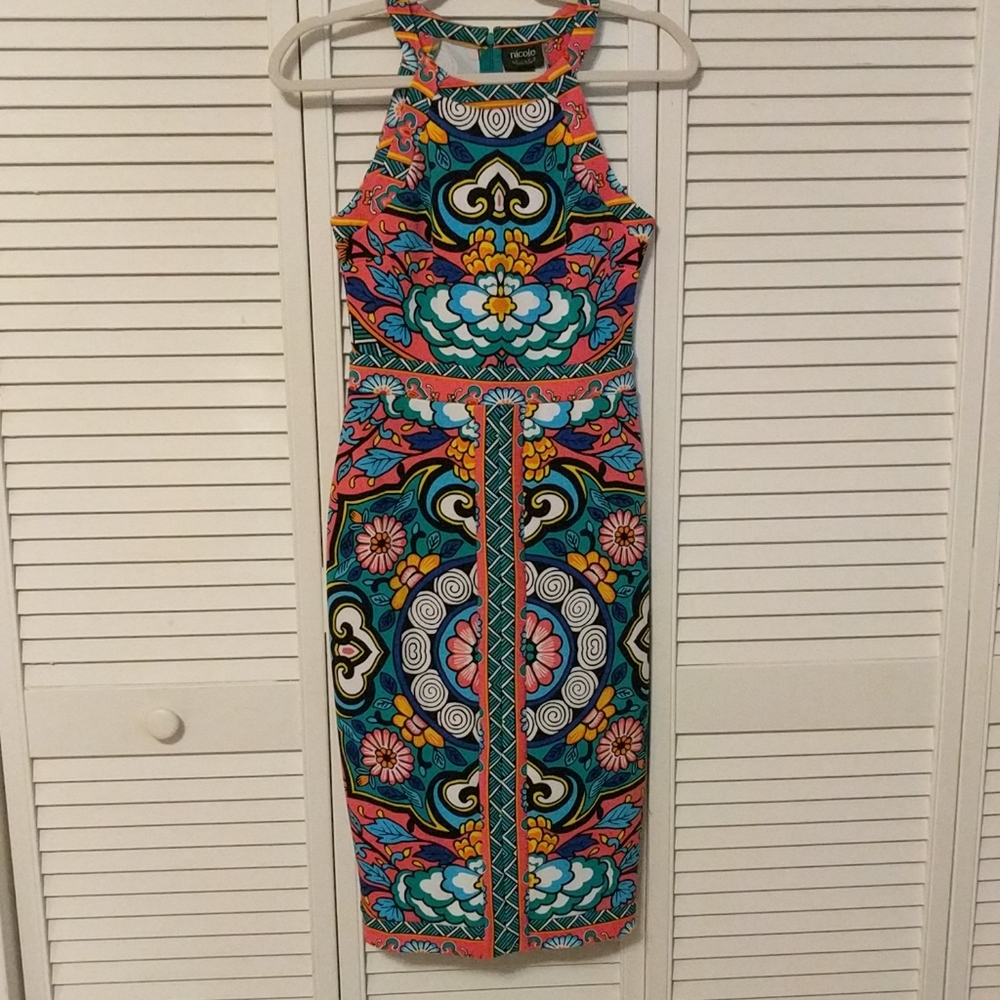 Bright! Fitted! Sexy! Dress :)